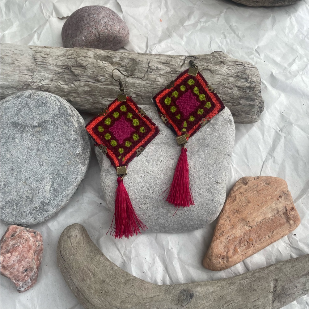 Embroidered bohemian-style handmade fabric Persian dangling Balochi earrings